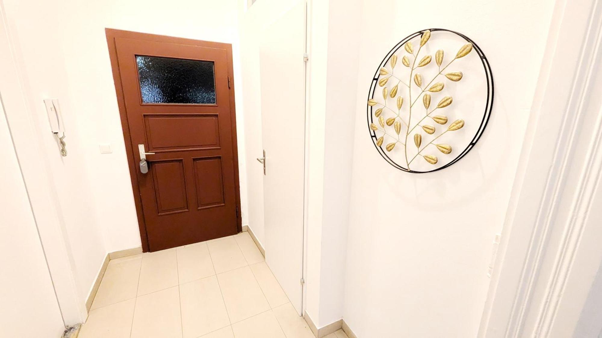 Privatunterkunft Spacious - 15 Min From Airport & Center, 5 Min From Main-bus Station Ez1 Wien
