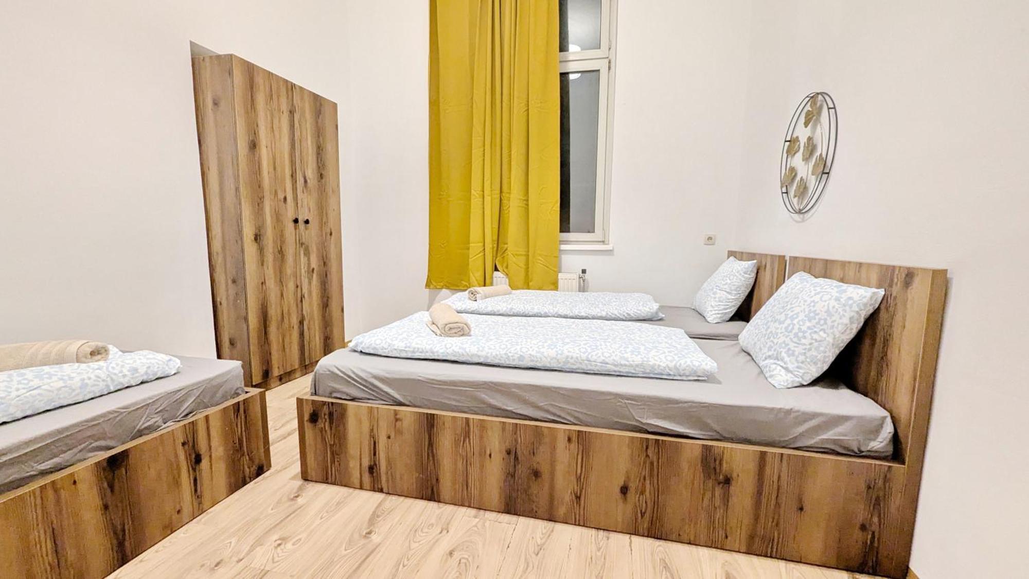 Spacious - 15 Min From Airport & Center, 5 Min From Main-bus Station Ez1 Homestay Vienna