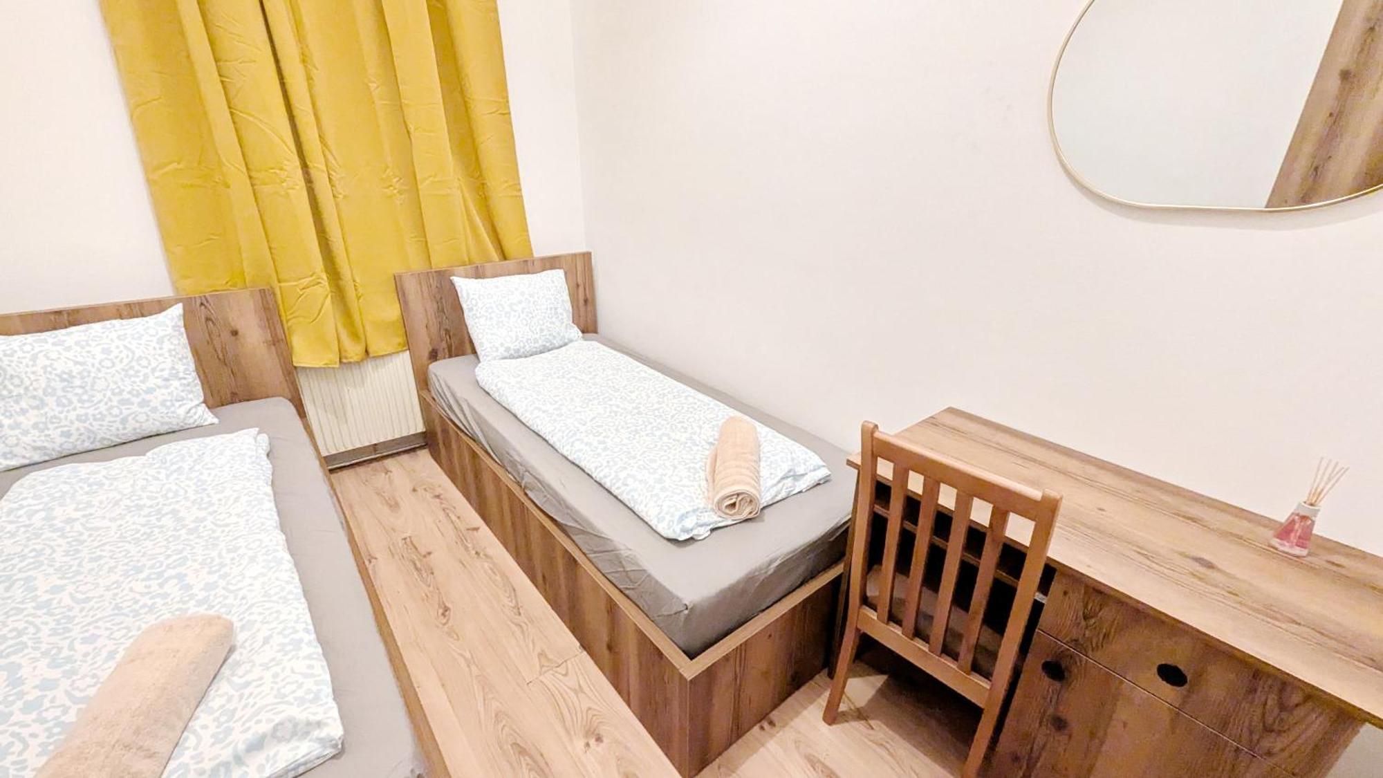 Spacious - 15 Min From Airport & Center, 5 Min From Main-bus Station Ez1 Homestay *